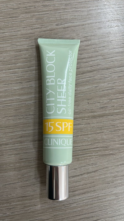 Clinique City Block Sheer SPF 15 40ml Tester - Profumo Web