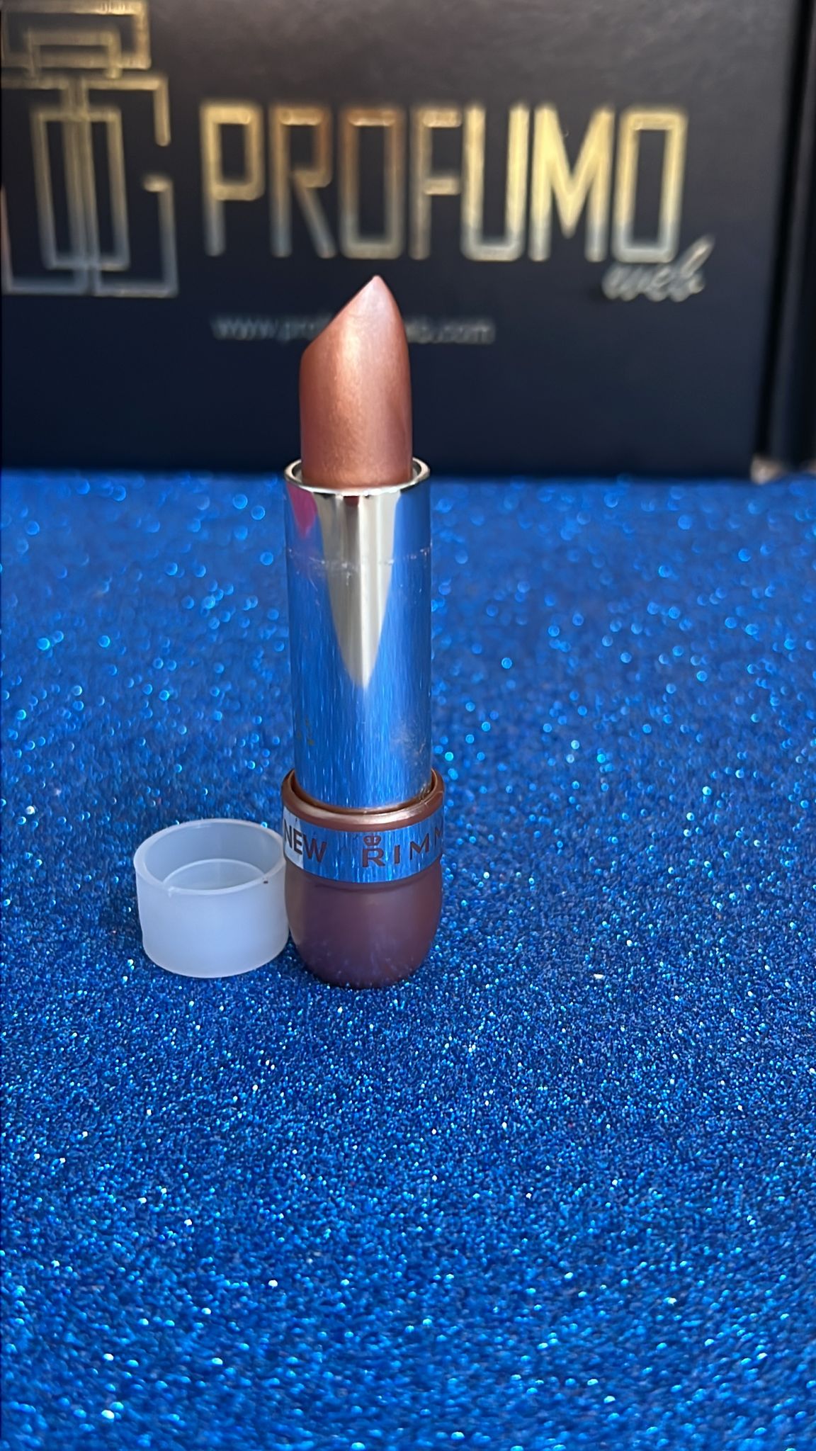 RIMMEL ROSSETTO STICK IDRATANTE MOISTURE RENEW CON TAPPO DI PLASTICA TESTER - Profumo Web